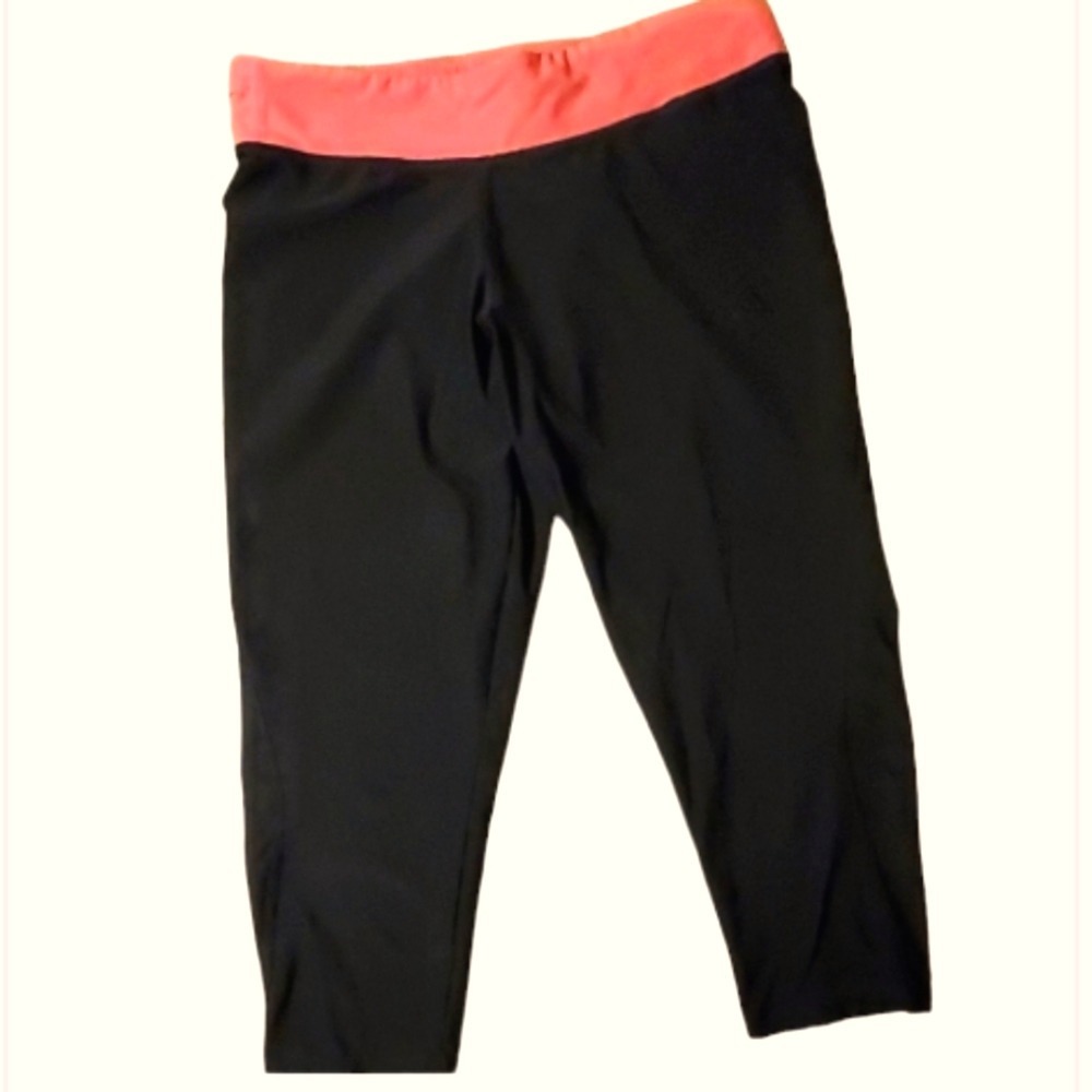 Adidas Womans Athletic Black & Coral Climalite Legging Capris Size Medium